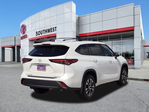 New 2026 Toyota Highlander XLE AWD/4WD image 5