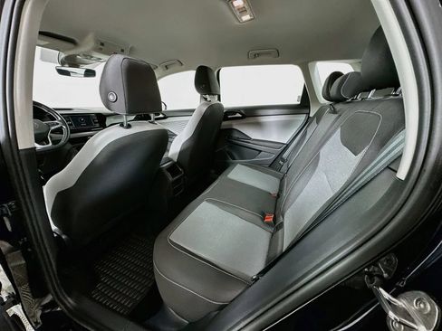 Used 2024 Volkswagen Taos S FWD image 4