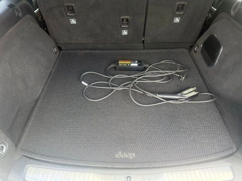 Used 2022 Jeep Grand Cherokee Summit AWD/4WD image 47