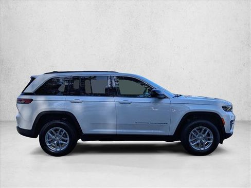 New 2025 Jeep Grand Cherokee Laredo X w/ Luxury Tech Group I image 4