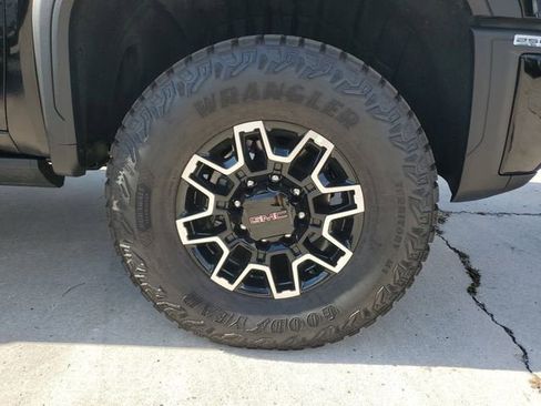 New 2026 GMC Sierra 2500 AT4X AWD/4WD image 6