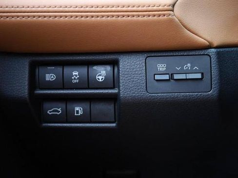 Used 2019 Toyota Avalon Limited w/ Protection Package FWD image 20