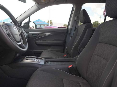 Used 2023 Honda Ridgeline Sport image 10