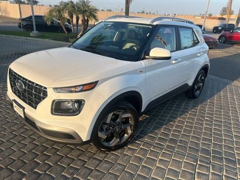 New 2026 Hyundai Venue SEL image 2