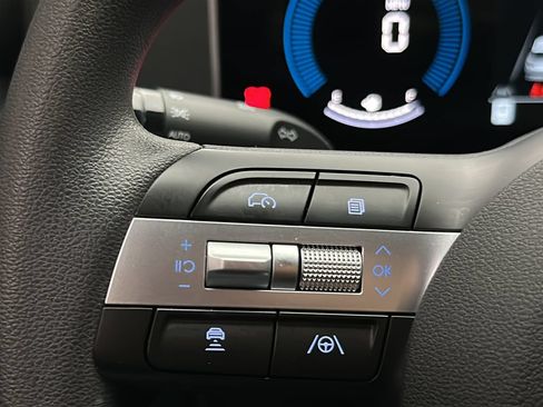 Certified 2025 Hyundai Tucson SEL AWD/4WD image 22