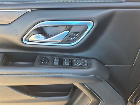 Used 2023 Chevrolet Tahoe LT w/ Luxury Package RWD image 13