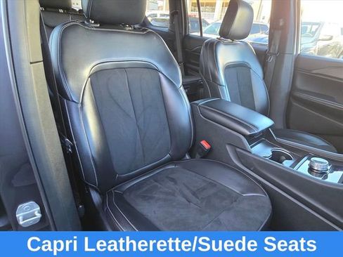 Used 2024 Jeep Grand Cherokee L Laredo image 17