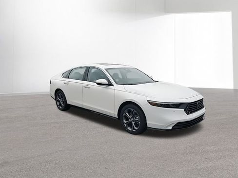 New 2025 Honda Accord EX-L image 2