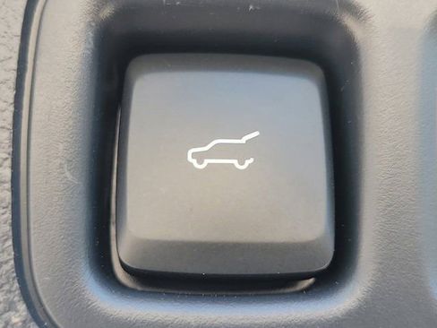Used 2024 Lincoln Navigator Reserve AWD/4WD image 13