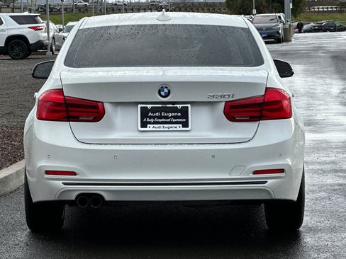 Used 2017 BMW 330i Sedan image 4