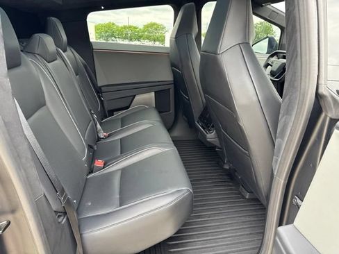 Used 2024 Tesla Cybertruck Cyberbeast AWD/4WD image 22