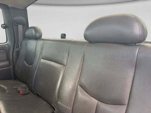Used 2004 GMC Sierra 1500 SLT w/ Light Duty Power Package AWD/4WD image 32