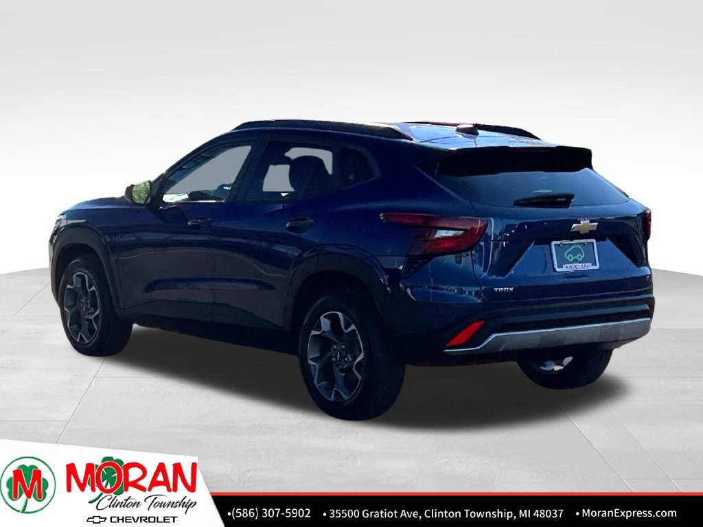 Certified 2024 Chevrolet Trax LT w/ Driver Confidence Package FWD image 4