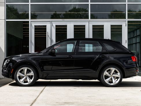 Certified 2020 Bentley Bentayga image 11
