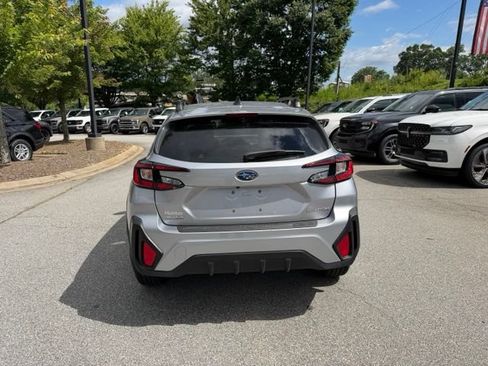 Used 2024 Subaru Crosstrek 2.0i Premium AWD/4WD image 4
