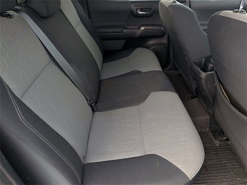 Used 2020 Toyota Tacoma TRD Sport image 25