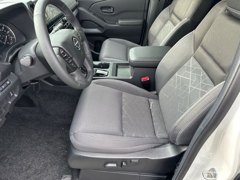 New 2026 Nissan Frontier SV w/ SV Convenience Package image 9