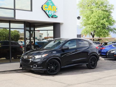 Used 2021 Honda HR-V Sport image 3