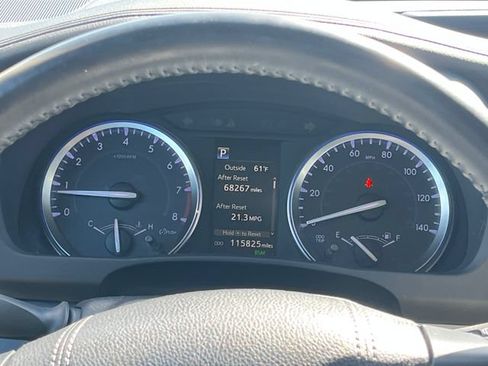 Used 2019 Toyota Highlander XLE AWD/4WD image 22