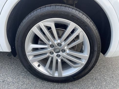 Used 2019 Audi Q5 2.0T Premium Plus w/ Premium Plus Package image 13
