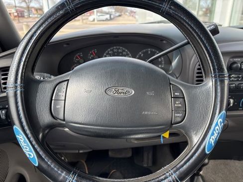 Used 1997 Ford F150 XLT image 10