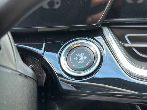 Used 2025 Chevrolet Trax RS w/ Driver Confidence Package image 34