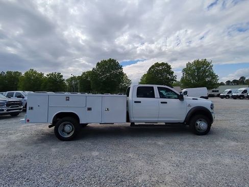 New 2026 RAM 5500 Tradesman w/ Chrome Appearance Group AWD/4WD image 6