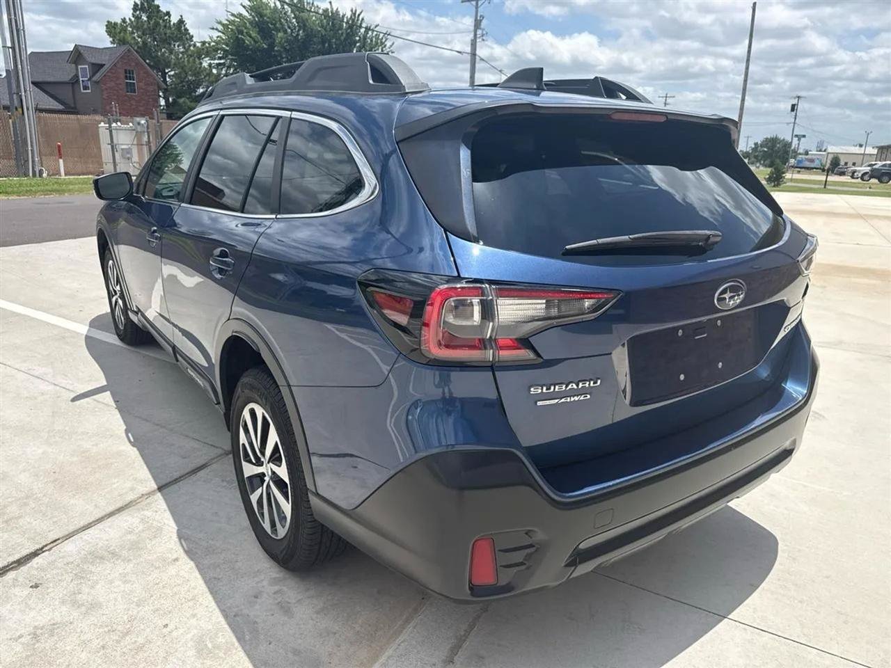 Used 2021 Subaru Outback Premium AWD/4WD image 14