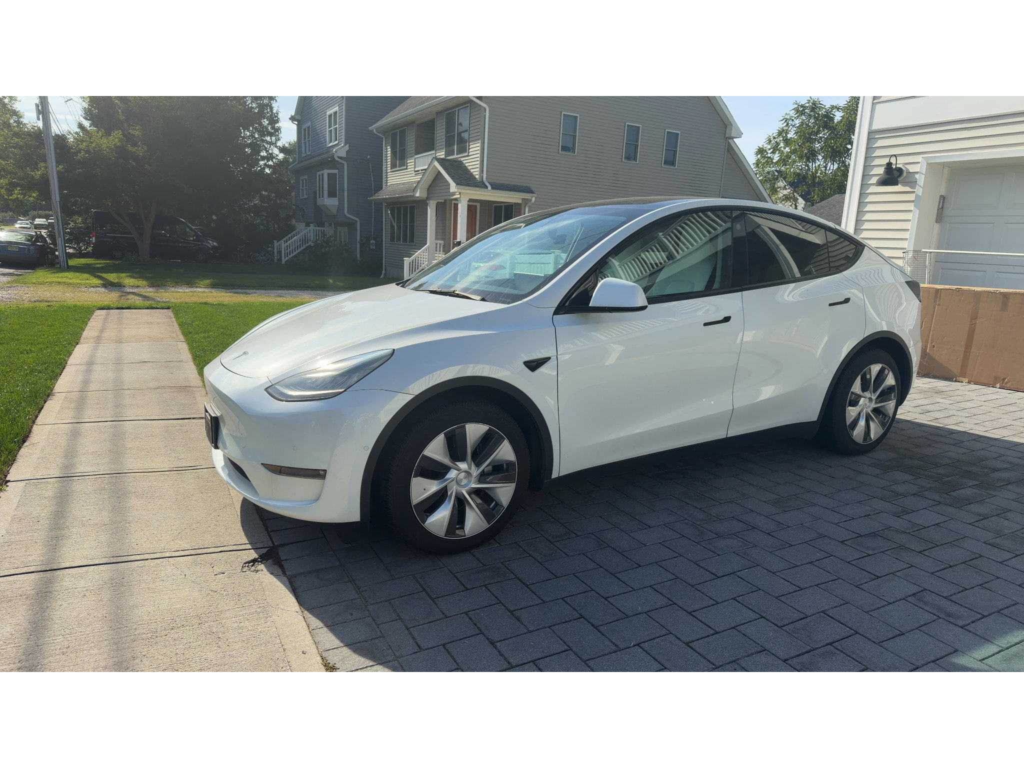 Used 2021 Tesla Model Y Long Range AWD/4WD image 8