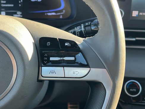 Certified 2025 Hyundai Elantra Sport image 28