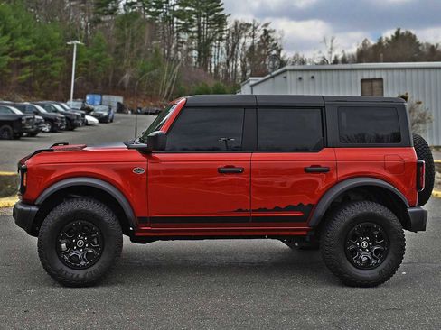 Used 2023 Ford Bronco Wildtrak image 6