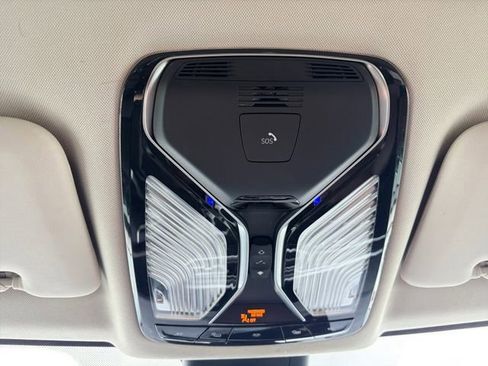 Used 2019 BMW X7 xDrive40i w/ Luxury Seating Package image 12