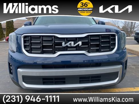 Used 2023 Kia Telluride S w/ S Sunroof Package image 5