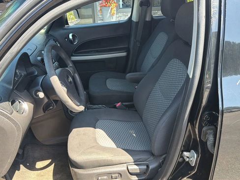 Used 2010 Chevrolet HHR LT FWD image 10