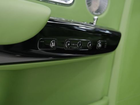 Used 2023 Rolls-Royce Phantom Sedan w/ The Phantom Package image 77