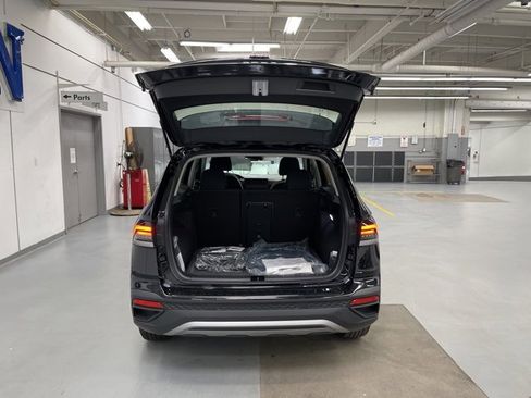 New 2026 Volkswagen Taos S image 9