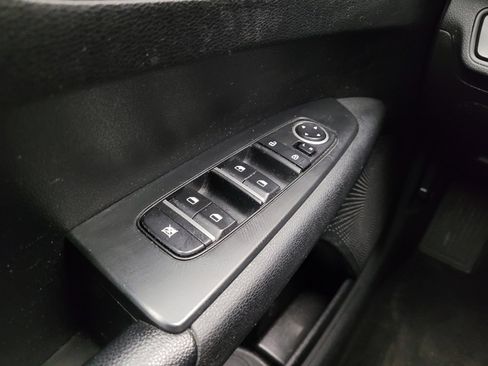 Used 2019 Kia Forte LXS FWD image 27