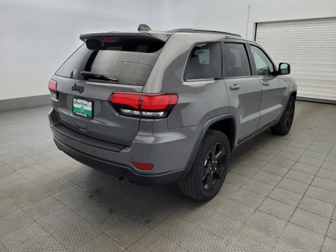Used 2019 Jeep Grand Cherokee Laredo image 9