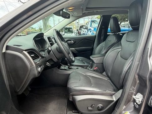 Used 2021 Jeep Cherokee Latitude Lux w/ Sun & Sound Group FWD image 13