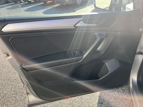 Used 2023 Volkswagen Tiguan S image 29