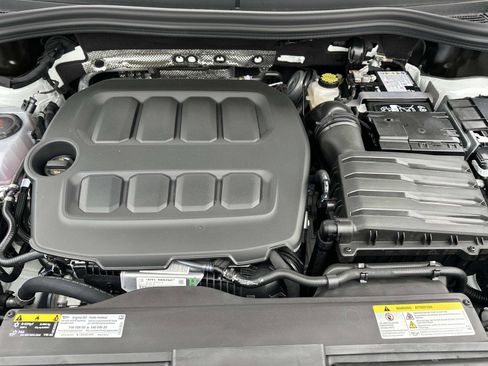 New 2026 Volkswagen Tiguan SE image 11