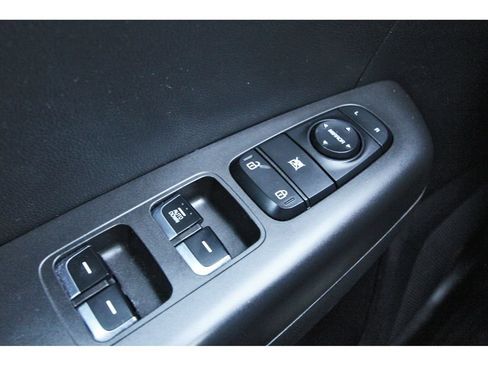 Used 2018 Kia Sportage LX FWD image 21