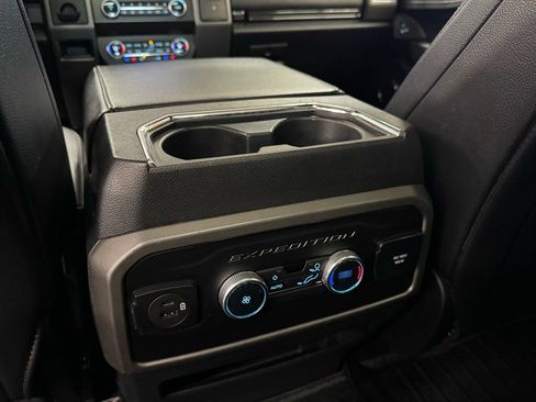 Used 2021 Ford Expedition XLT image 26