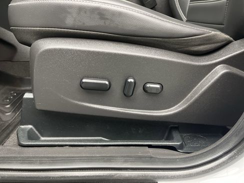 Used 2019 Ford Escape SEL image 10