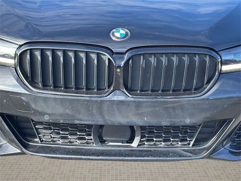 Used 2023 BMW M550i xDrive w/ Dynamic Handling Package image 9