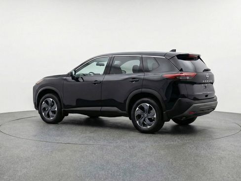 Used 2025 Nissan Rogue SV FWD image 6