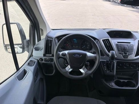 Used 2018 Ford Transit 350 XLT RWD image 12