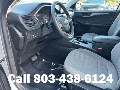 Used 2022 Ford Escape SE w/ SE Sport Appearance Package FWD image 6