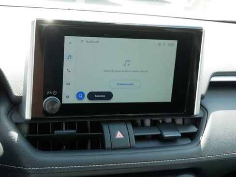 Certified 2025 Toyota RAV4 XLE AWD/4WD image 17