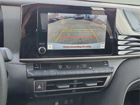 Used 2025 Toyota Camry LE image 16